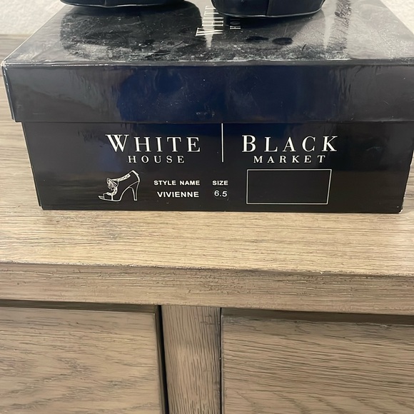 White House black market size 6 1/2 black shoes - gentle use - Picture 4 of 4